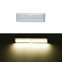 Load image into Gallery viewer, Battery Operated LED Closet Light Wireless Motion Sensor