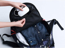 Load image into Gallery viewer, Small Handheld Clothes Washing Machine